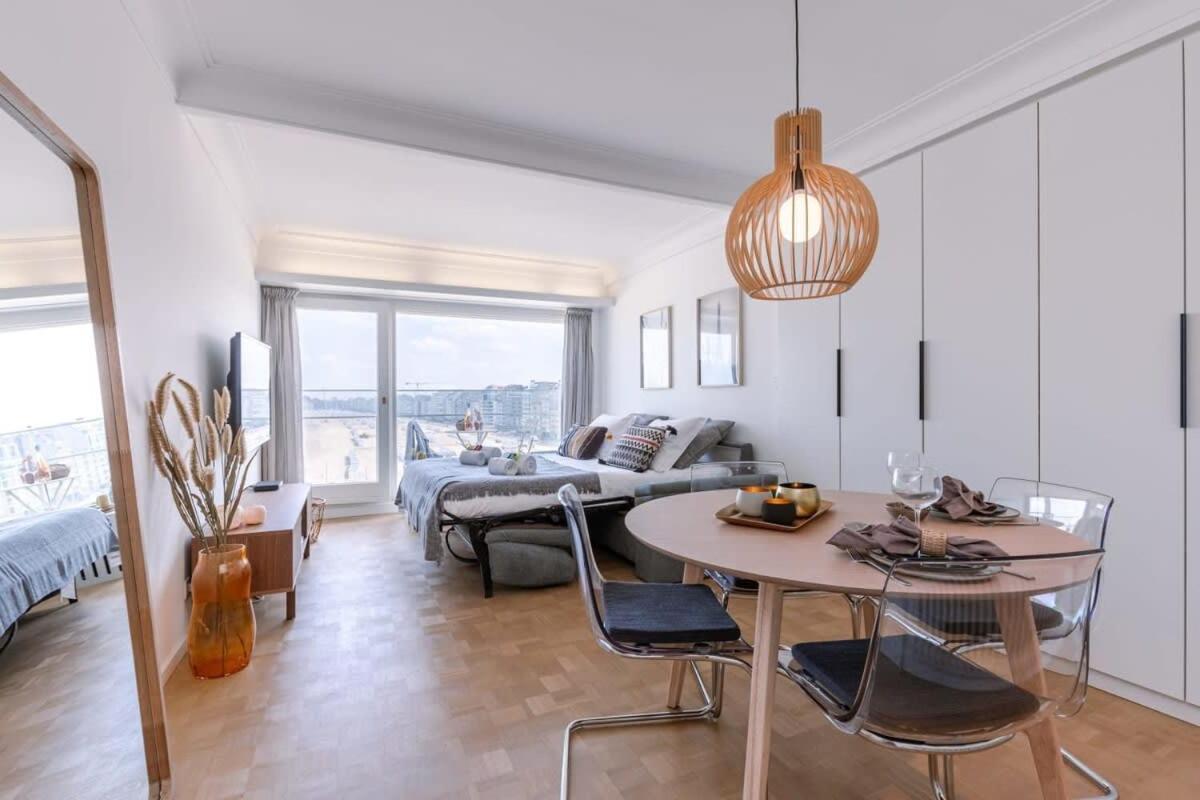 Stunning Studio With Sea-View And Terrace Lejlighed Knokke-Heist Eksteriør billede