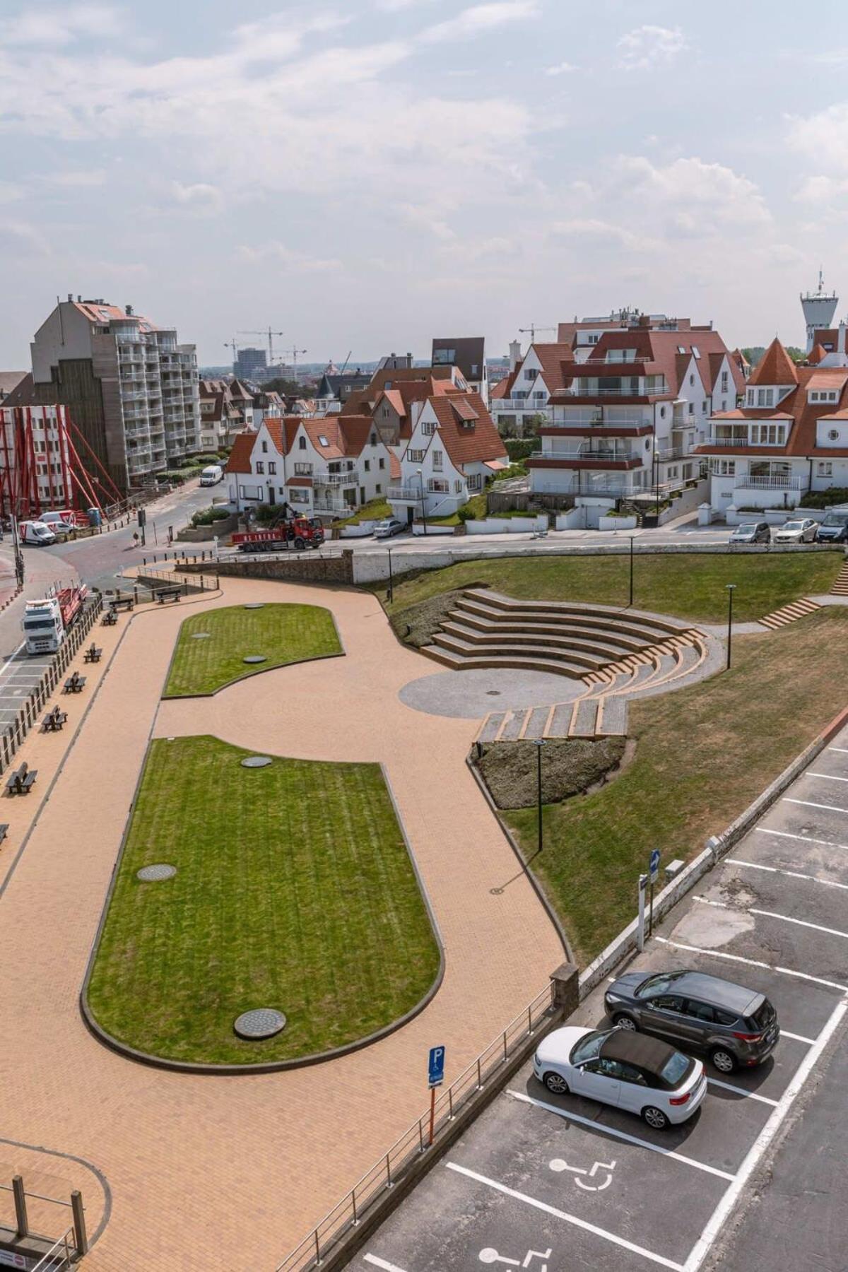 Stunning Studio With Sea-View And Terrace Lejlighed Knokke-Heist Eksteriør billede